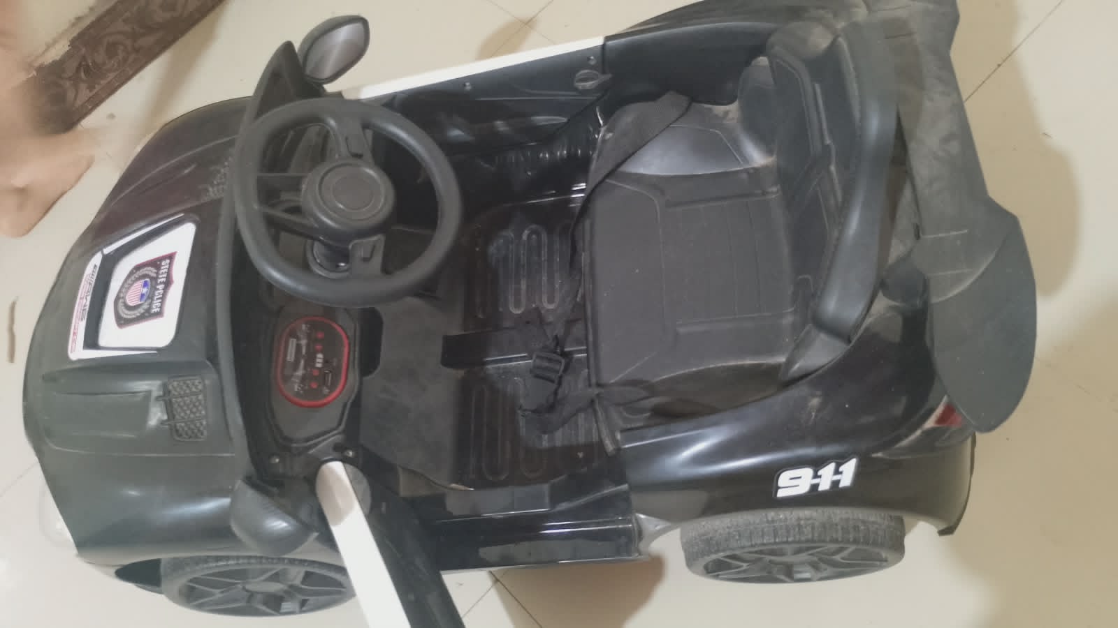 مجلس وكباتات ولعبه سياره
